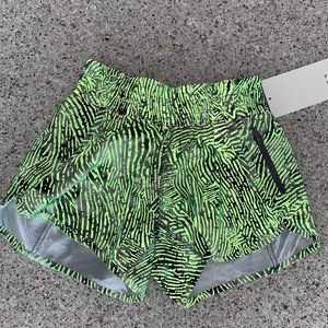 Lululemon Seawheeze 2021 Special Edition Reflective Green Tracker Shorts 2 EUC